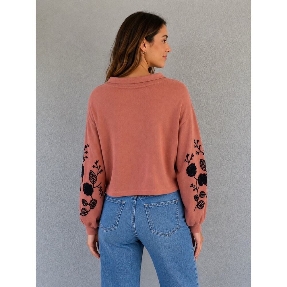 Boho Embroidered Top Size 1X Pink Floral Sleeve Relaxed Fit Pullover EUC - Picture 2 of 6